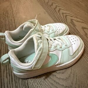 Nike all day play sneaker